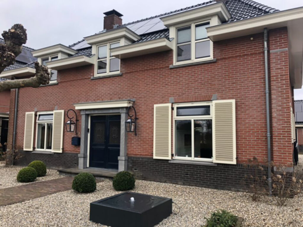 Vincent Wouters Schilderwerken Wijchen voor binnen en buiten schilderwerk, behangen, glaswerk, stucwerk, gips wanden en plafonds en spuitwerk