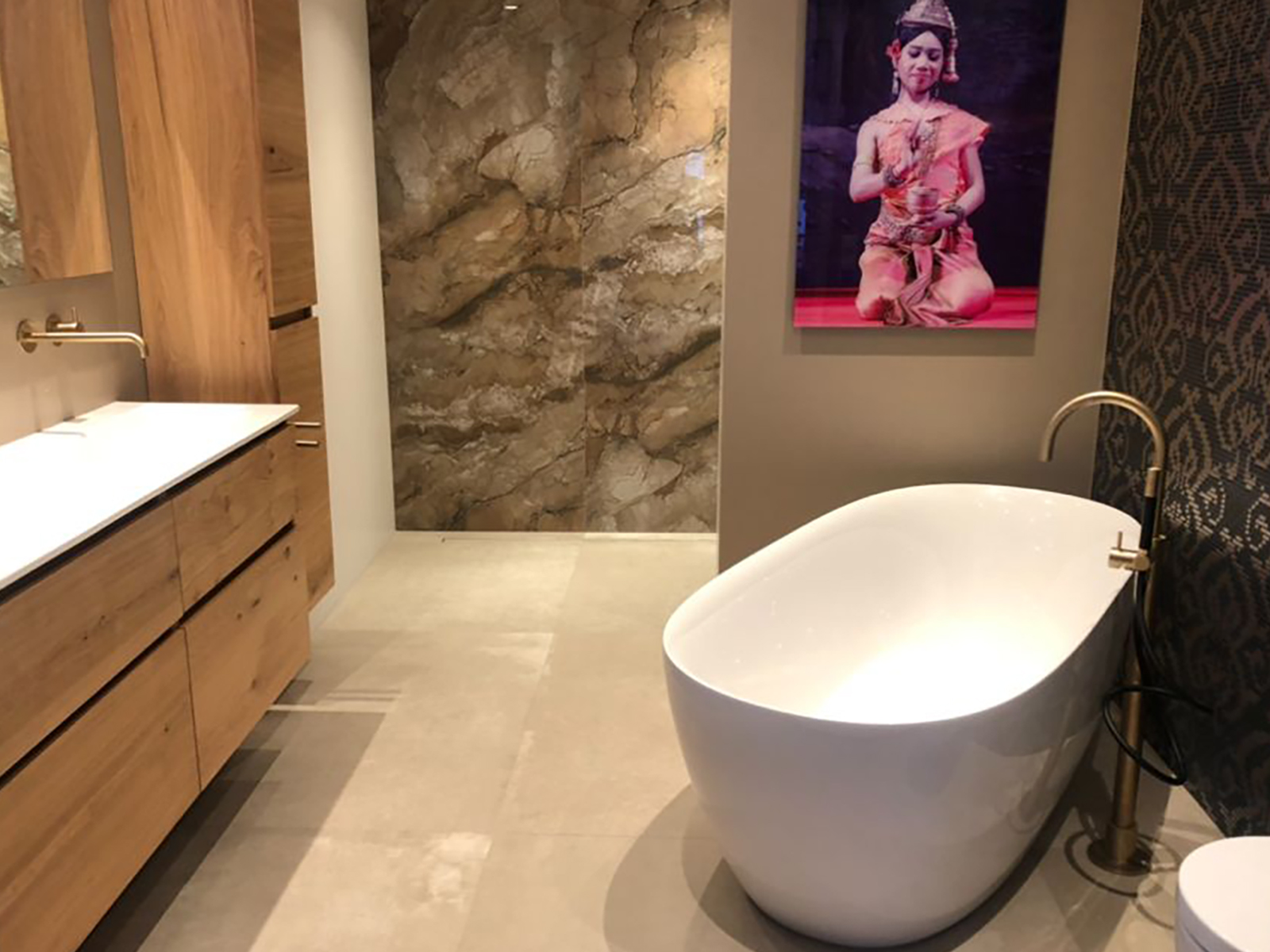 Uw plafond op de badkamer met strak stucwerk door Vincent Wouters Schilderwerken Wijchen